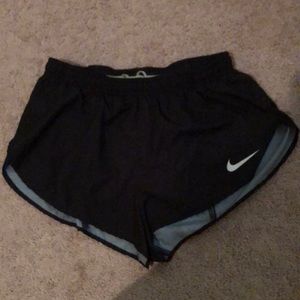 Nike Women’s 2” Split Shorts Black Size Small